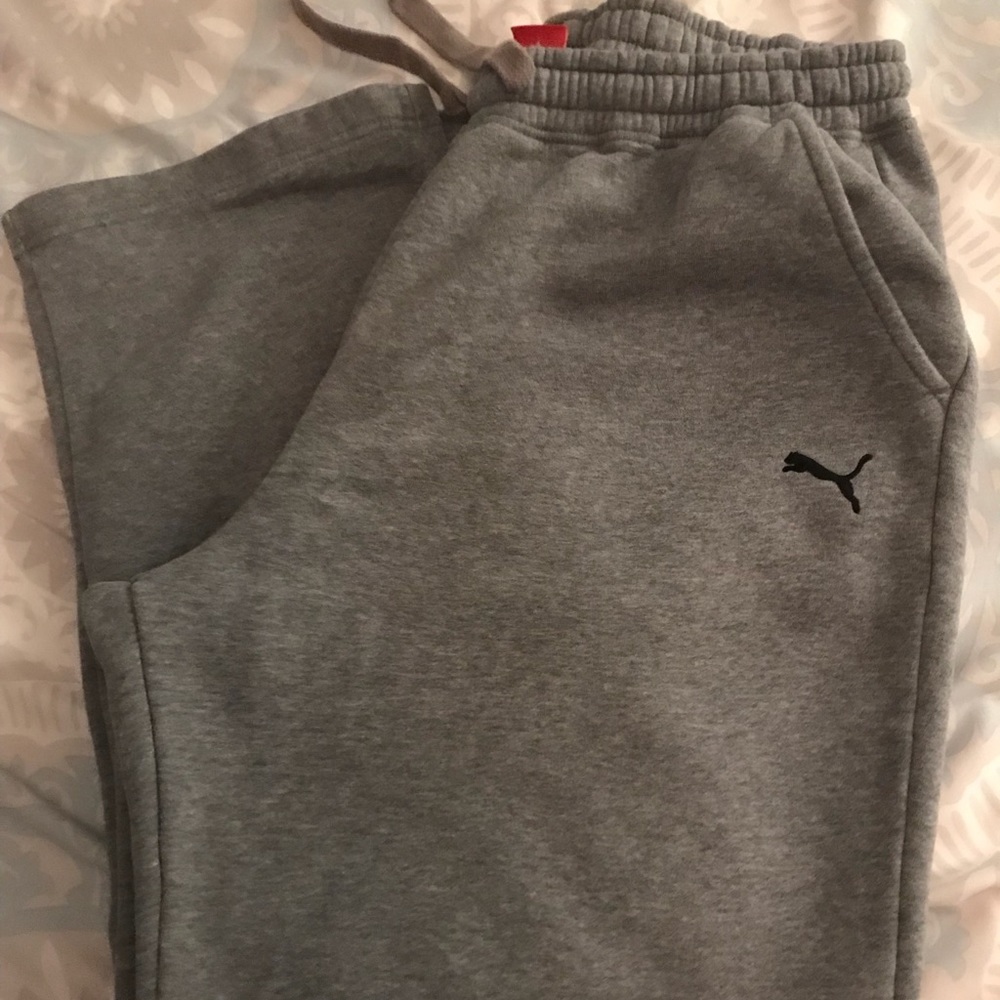 Men’s Puma sweats
